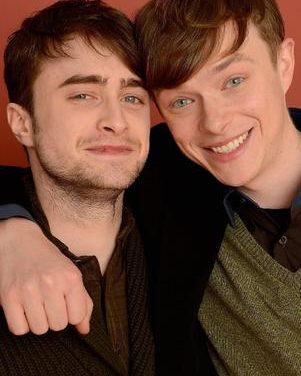 Daniel Radcliffe quiere ganar un premio MTV por su beso gay