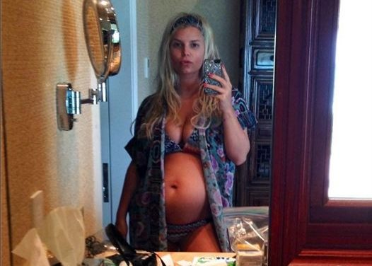Jessica Simpson dará a luz a un niño