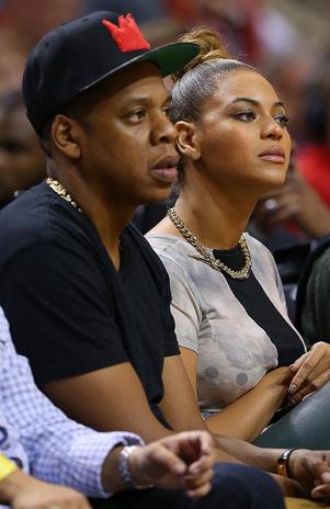 Beyoncé y Jay-Z regalan muñeca de 80 mil dólares a su hija