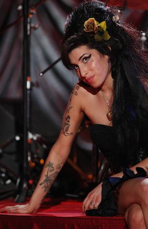 Amy Winehouse no quería morir, según palabras de su doctor
