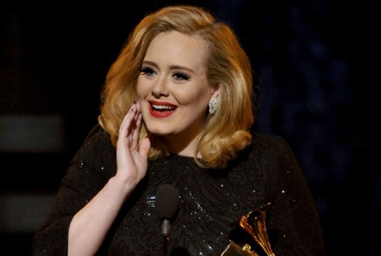 #Grammys:  Adele vence a Carly Rae Jepsen y Rihanna – Mejor Presentación Solo