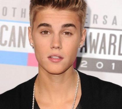 Justin Bieber: El baterista de The Black Keys debería ser abofeteado