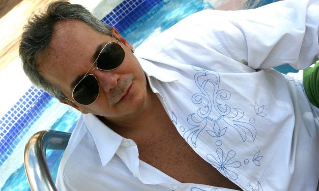 Diego Kapeky en una tertulia farandulera… El lunes llega otra vez a La Bomba