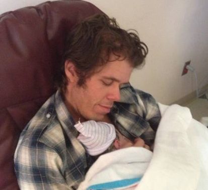 Perez Hilton sorprende con nacimiento de su primer hijo