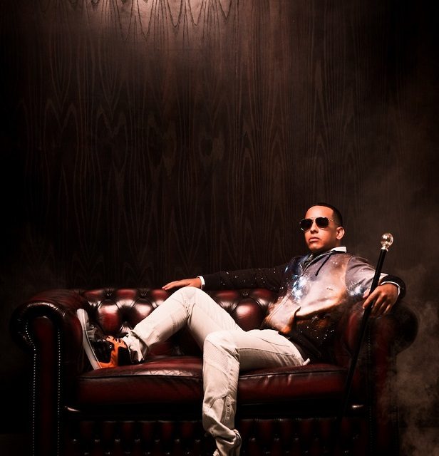 LIMBO Rompe Record al estar dos meses consecutivos en el #1 de Hot Latin Songs de Billboard