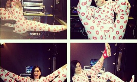 Jessie J se abre las piernas en el estudio