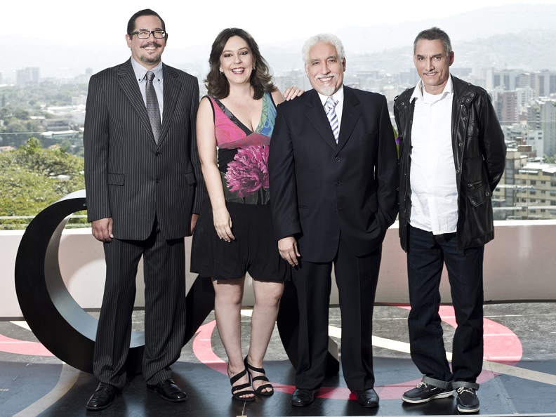 CUATRO DE LOS ESCRITORES VENEZOLANOS MAS EXITOSOS RENUEVAN CONTRATO CON VENEVISIÓN