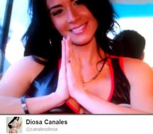 La bomba sexy Venezolana Diosa Canales (@canalesdiosa) lamenta la muerte de Hugo Chávez