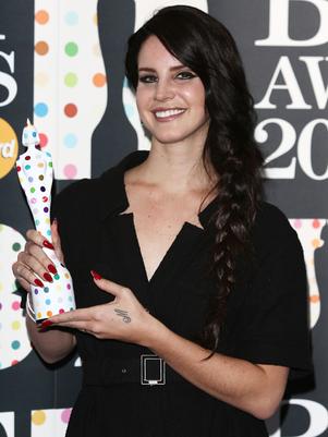Lana del Rey regresará con canciones más espirituales