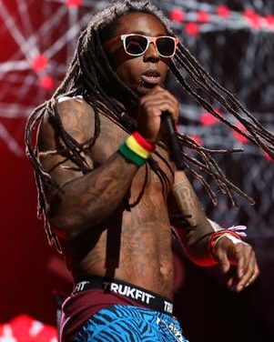 Amigo de Lil Wayne niega que el rapero se encuentre en coma