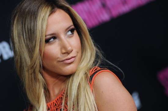 Ashley Tisdale no cree que Lindsay Lohan sea tan problemática