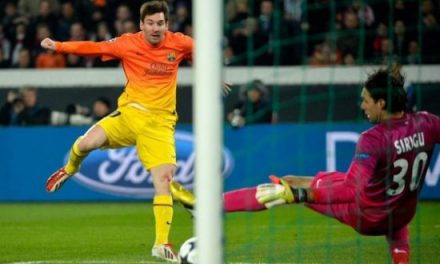 Lionel Messi podría empeorar su lesión si juega ante PSG