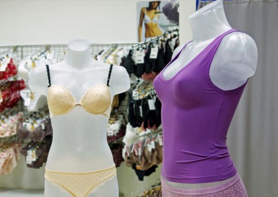 #Insolito: Mujer demandó a tienda por obligarla a mostrar la talla de su sostén