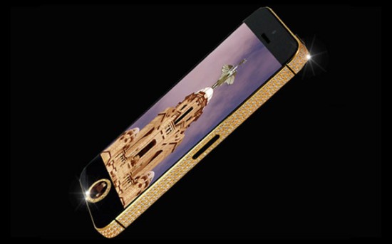 Empresario gasta 15 millones de dólares en iPhone de oro y diamantes