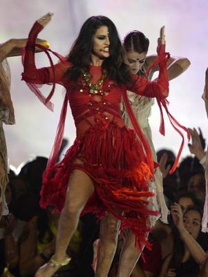 Selena Gomez anuncia su primera gira internacional