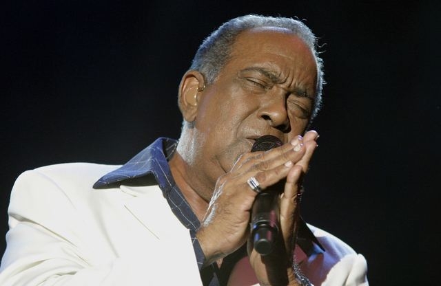 CHEO FELICIANO VIENE CARGADO DE SABOR Y ROMANTICISMO