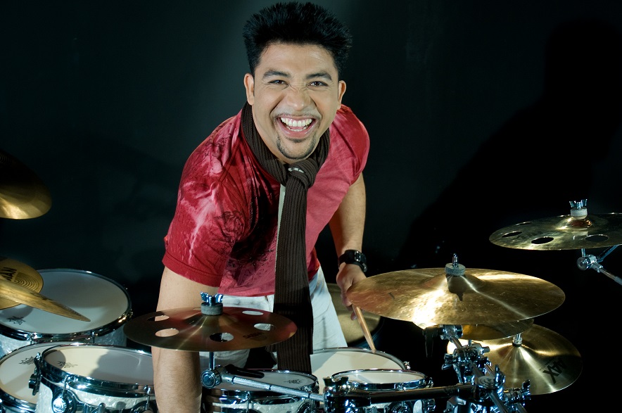 EL BATERISTA EURO ZAMBRANO SE CONSOLIDA EN EL EXTERIOR