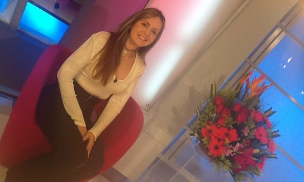 Daniela Spanic visita La Bomba