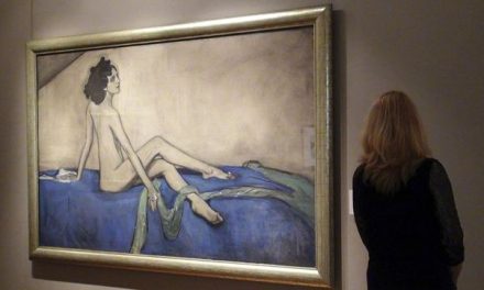 La revista Vogue y el museo Pushkin muestran sus desnudos en Moscú
