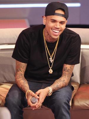 Chris Brown está alejado de Rihanna por su apretada agenda
