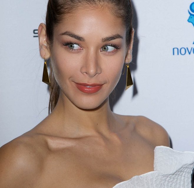 Dayana Mendoza derrocha sendualidad y pureza con este vestido blanco (+Fotos)
