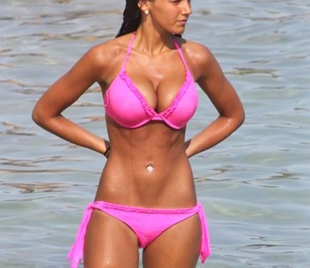 Michelle Keegan regala su topless por Instagram… ¿Accidente? (+Fotos)