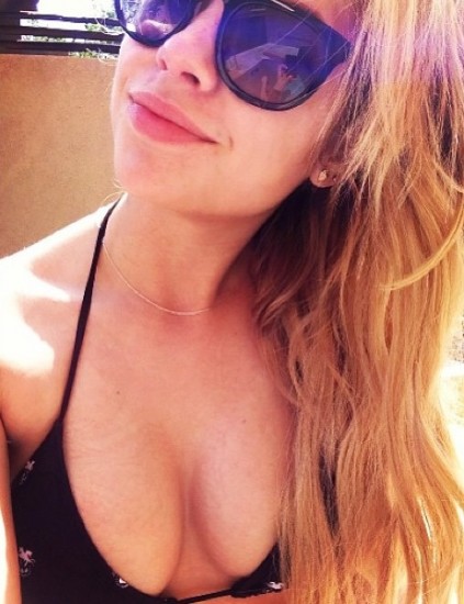 Ashley Benson comparte picantes fotos en bikini (+Fotos)