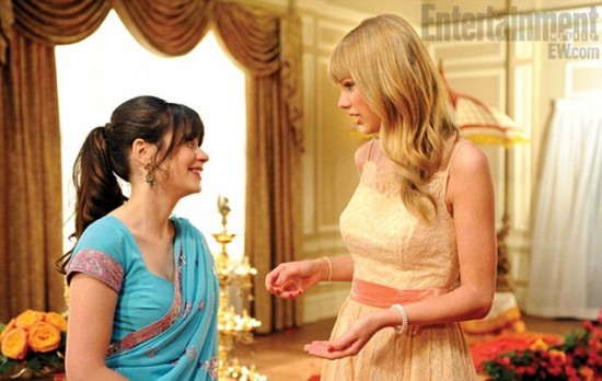 Zooey Deschanel: Taylor Swift es súper divertida y muy inteligente