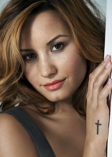 Demi Lovato lidera ranking en 50 países con su nuevo disco