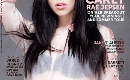 Carly Rae Jepsen luce su belleza en portada de revista Glamoholic