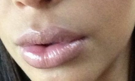 Kim Kardashian afirma que el volumen de sus labios se debe al embarazo