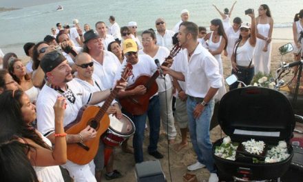 Amigos y músicos esparcieron cenizas de Carlos Kolenda en JuanGriego