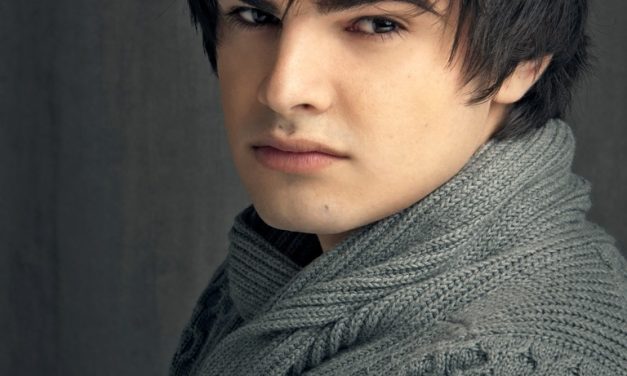Jonathan Moly ¡nominado a los Premios Juventud!