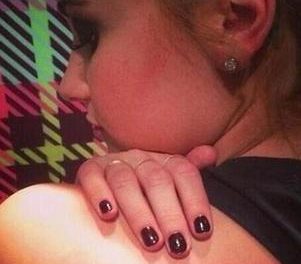 Demi Lovato presume su nuevo tatuaje en su espalda