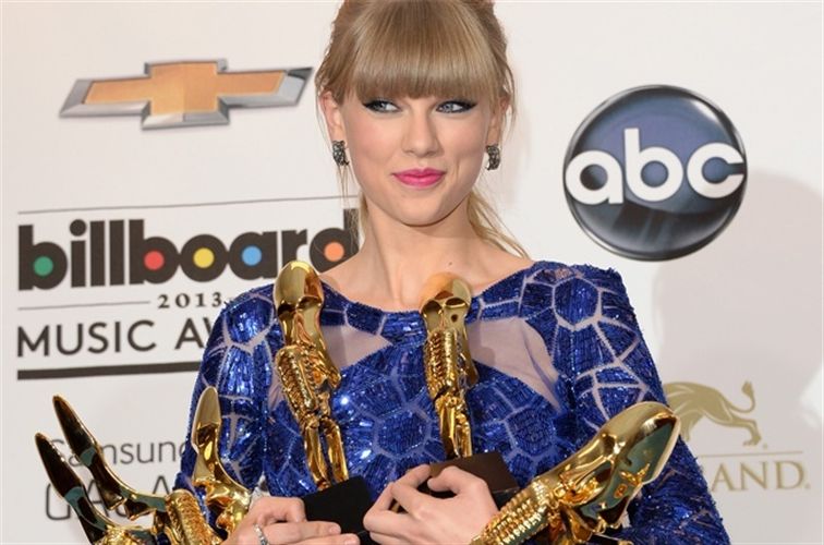 Taylor Swift conquista la gala de los premios Billboard 2013