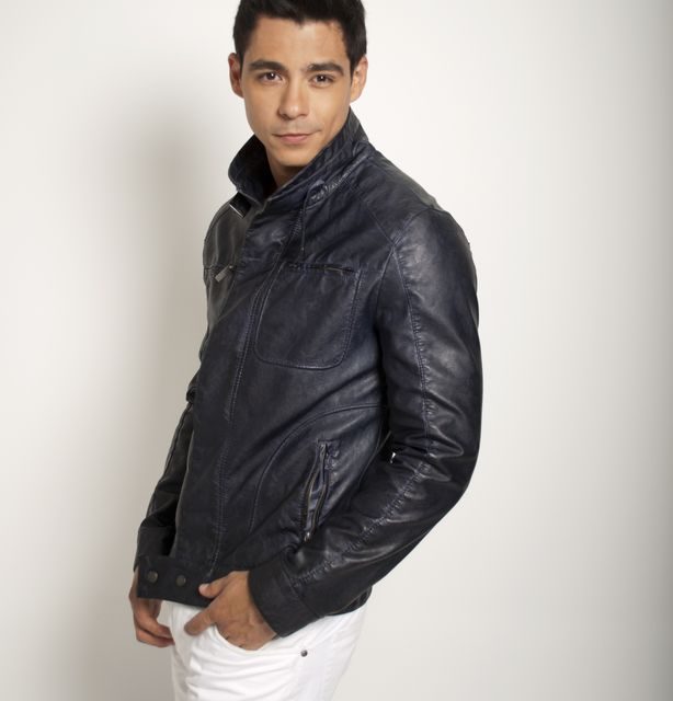 Leonardo Aldana (@leoaldana), animador de Vitrina: ME GUSTARIA SABER CANTAR