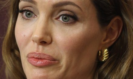 Muere de cáncer de pecho Debbie Martin, tía de Angelina Jolie