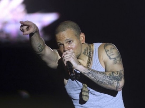 René Pérez de Calle 13 se encarcela como medida de protesta