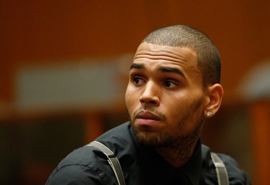 Chris Brown acusado de golpear a una mujer en discoteca