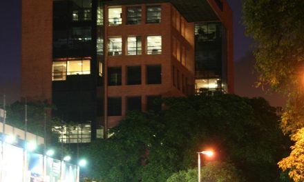 Chivas ilumina la noche caraqueña con responsabilidad ambiental