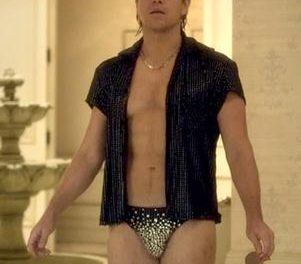 Matt Damon usa mini traje de baño para película de HBO