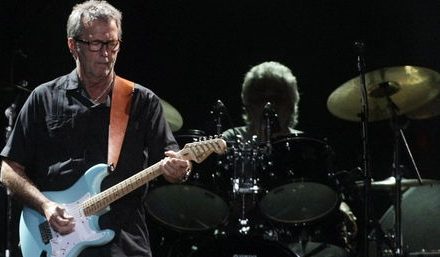 Eric Clapton cancela su concierto en Viena debido a una hernia discal