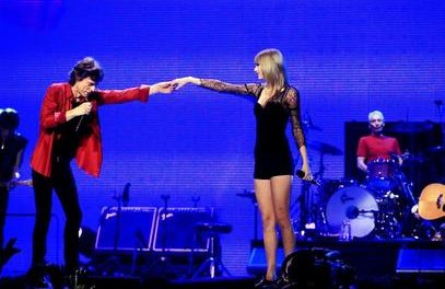 Taylor Swift y Mick Jagger presumen de amistad en Twitter