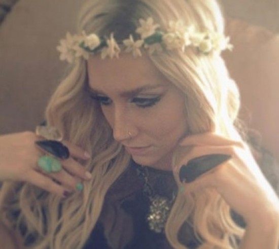 KeSha lanzará su línea de joyas en agosto