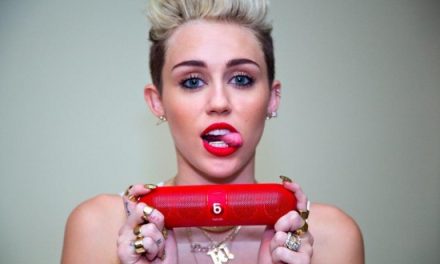 Miley Cyrus se manifiesta sobre la polémica desatada por canción Jay-Z
