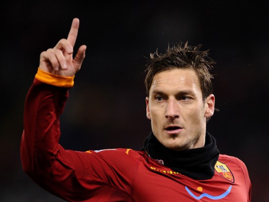 Francesco Totti anuncia que jugará su última temporada en la Roma