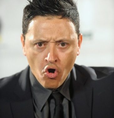 Elvis Crespo confiesa que tiene problemas de alcoholismo
