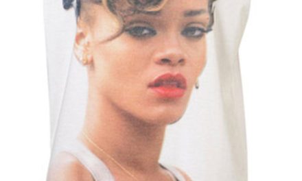 Rihanna demanda a dueño de Topshop por camiseta