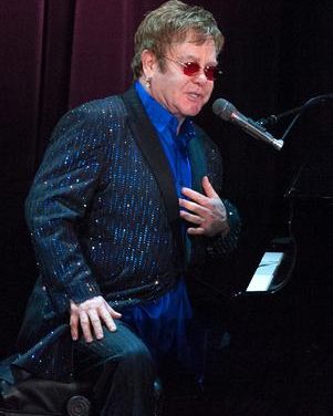 Elton John cancela gira por Europa debido a apendicitis