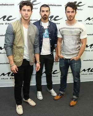 Joe y Nick Jonas esperan ilusionados llegada de su sobrino